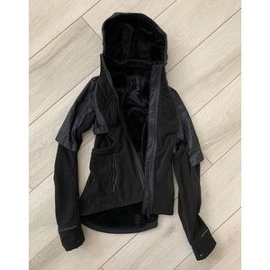 Lululemon black / fleece jacket sz 2 EUC
